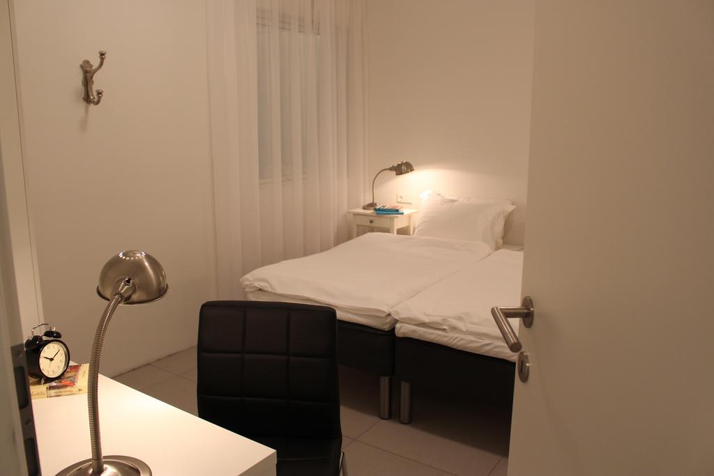 Halllandsnes Apartments Ακουρέιρι Δωμάτιο φωτογραφία